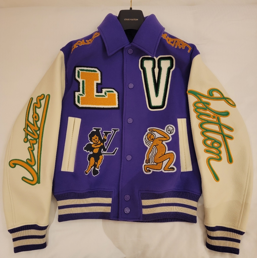 SZ44 Louis Vuitton AW22 runway purple frog varsity jacket